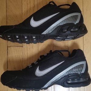 Nike air sneakers for men